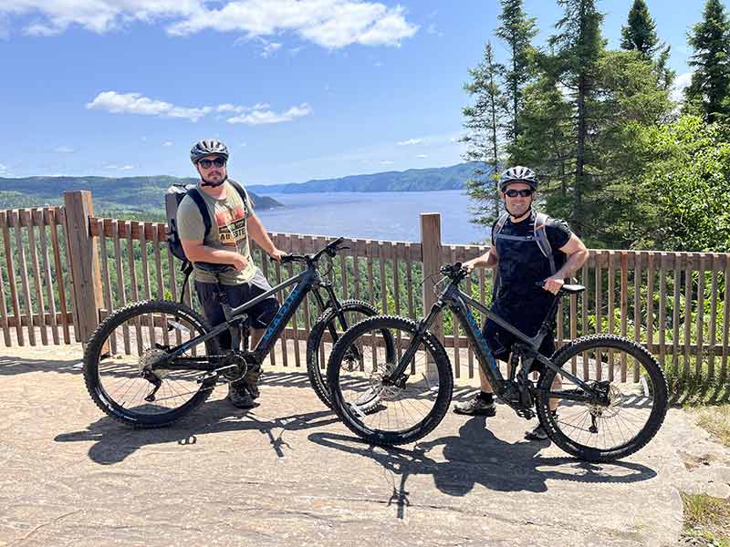 Rando, vélo électrique, automne SainteRoseduNord, Saguenay — free download